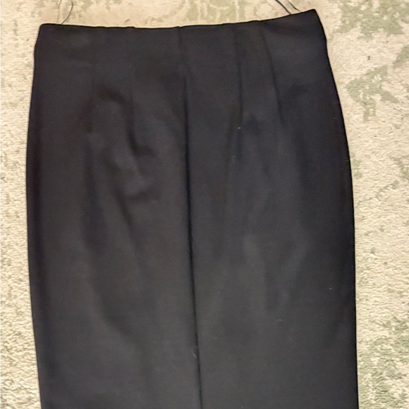 Tahari Classic Black Pencil Skirt - Picture 3 of 4